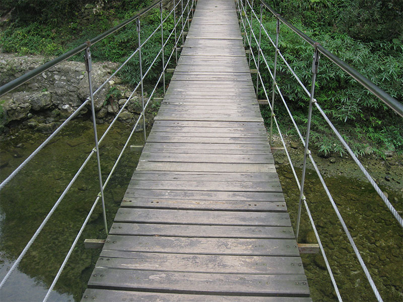 湖北恩施简易式吊桥