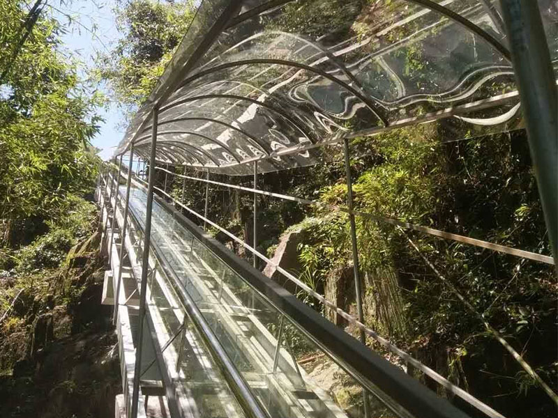 牛鱼嘴玻璃滑道